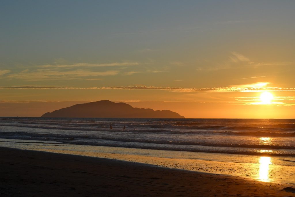 Sunset, kapiti coast, new zealand — Harnessing Bscscan for Informed Investment Decisions