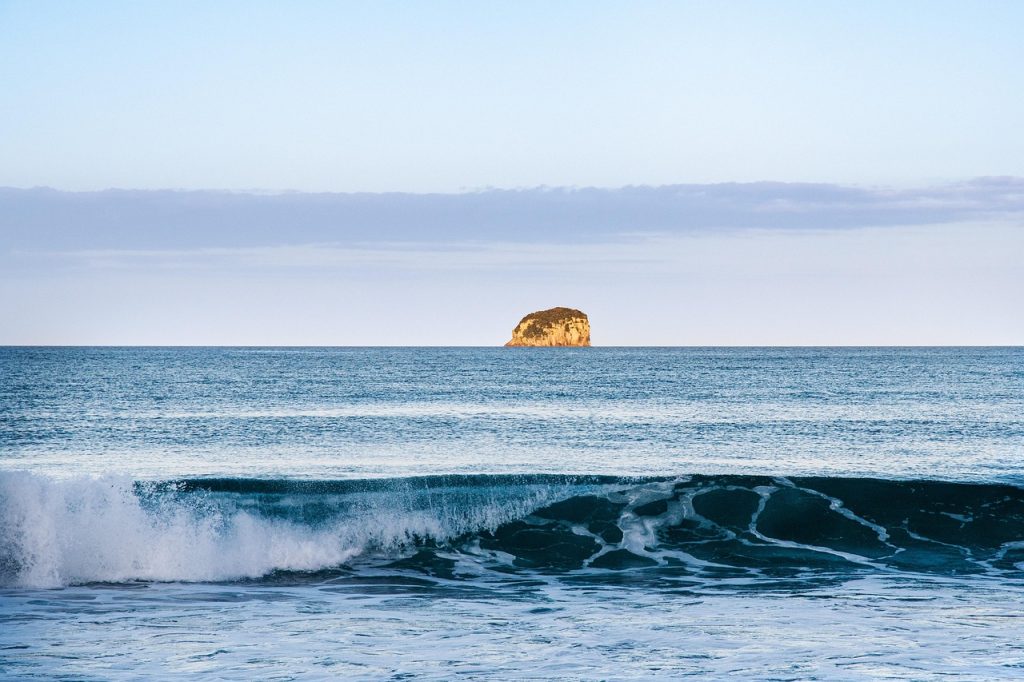 Island, waves, sunset — Optimisation de la navigation et de l ergonomie sur Betify